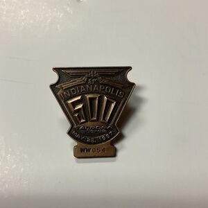 Vintage 1997 Indianapolis 500 Commemorative Bronze Pin – 81st Race Collector’s E